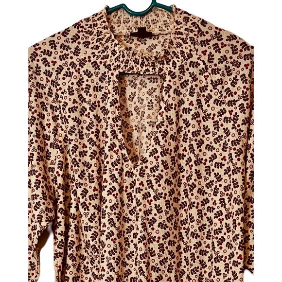 Torrid Shirt Womens Size 2X Red Multicolor Pullover Keyhole Neck Torrid Size 2 - Picture 4 of 10